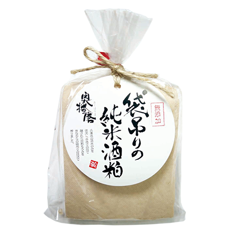 袋吊りの純米酒粕